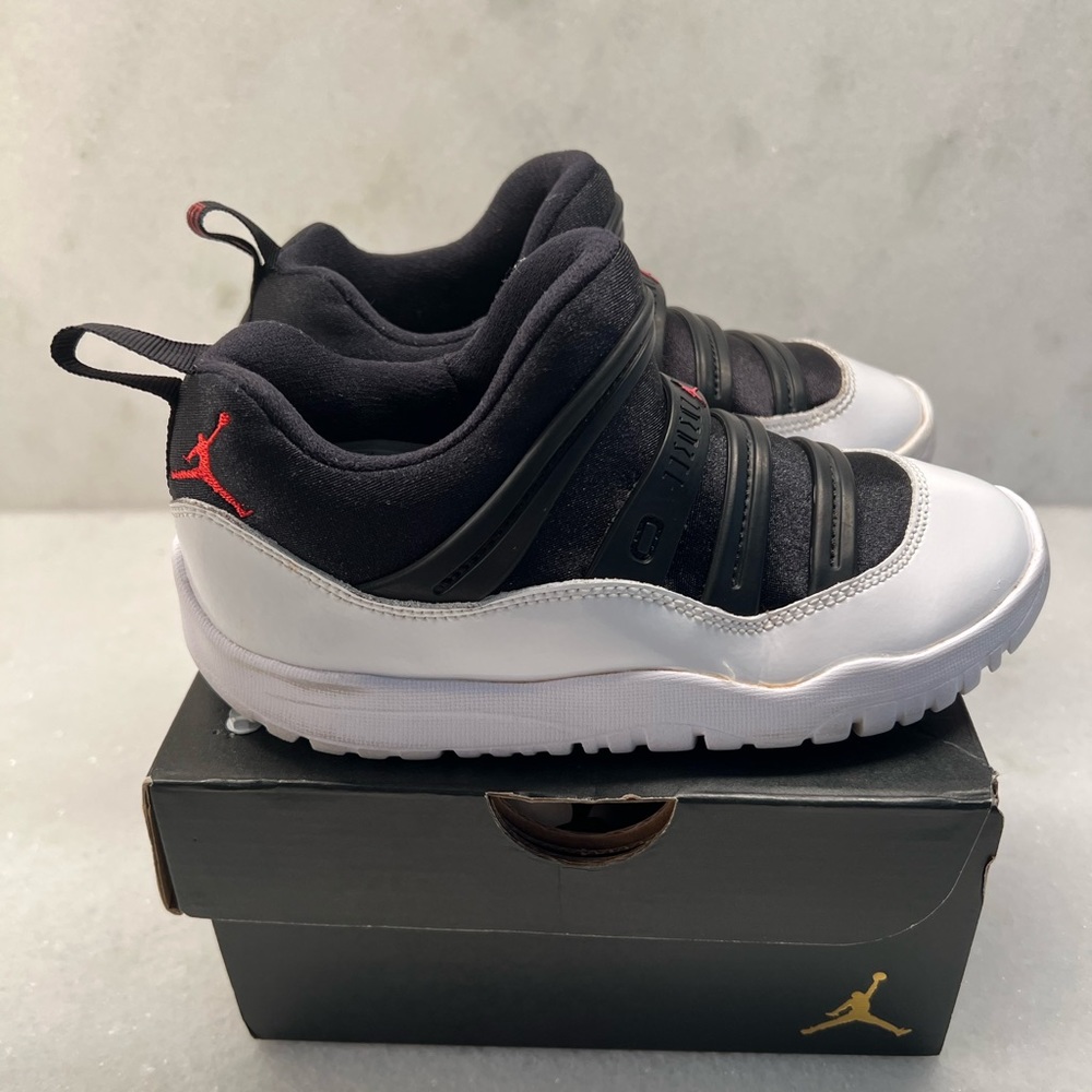 Jordan Flex boys size 12